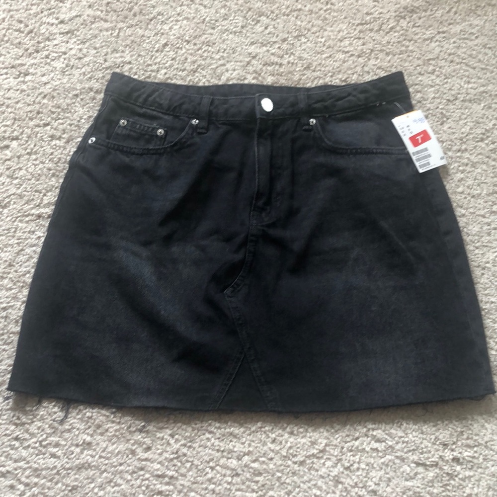 ❗️5/$15 NWT black jean mini skirt from H&M